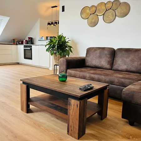 Zentrale Lage, Kostenlos Parken, Ideal Fuer Pendler, Kinder Und Haustiere Willkommen!! Kaarst Exterior photo