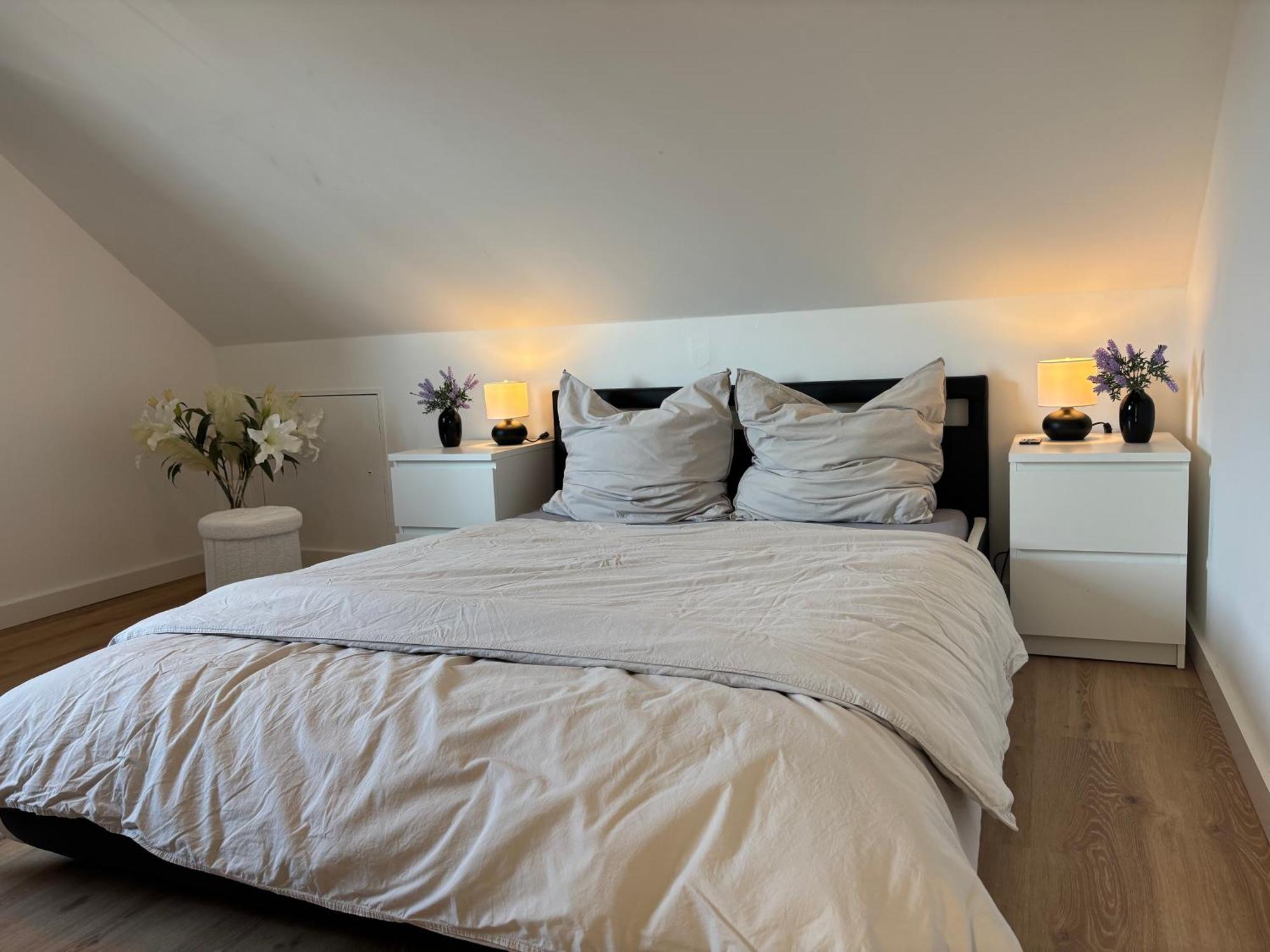 Zentrale Lage, Kostenlos Parken, Ideal Fuer Pendler, Und Haustiere Willkommen!! *